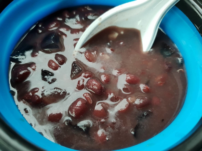 202567.jpg - 【基隆】銅板美食推薦。魏家蔥仔餅&大陸餅+東家館蔥餅&餛飩湯+連珍芋泥球&雪露+春美肉圓+活力讚蒟蒻 202567.jpg - 【基隆】銅板美食推薦。魏家蔥仔餅&大陸餅+東家館蔥餅&餛飩湯+連珍芋泥球&雪露+春美肉圓+活力讚蒟蒻