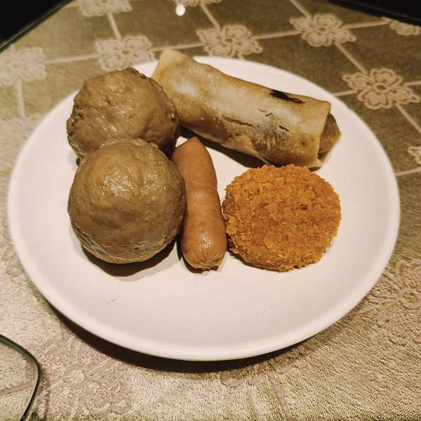 基隆歡樂牛排義二店~點主餐享自助吧吃到飽~不限時用餐~離火車