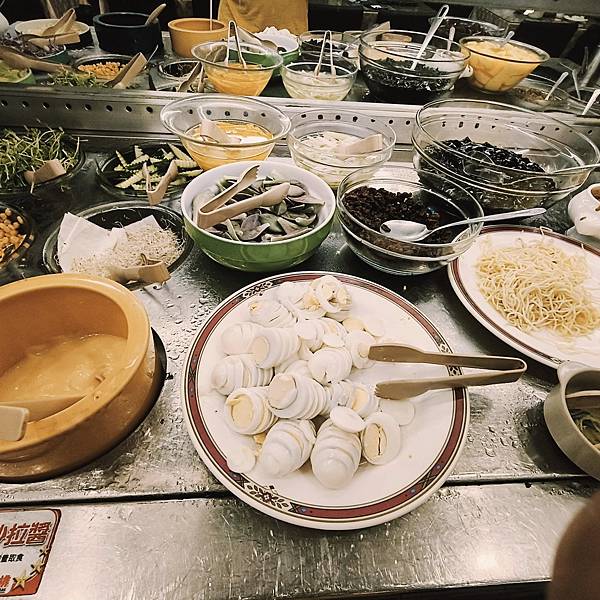 基隆歡樂牛排義二店~點主餐享自助吧吃到飽~不限時用餐~離火車