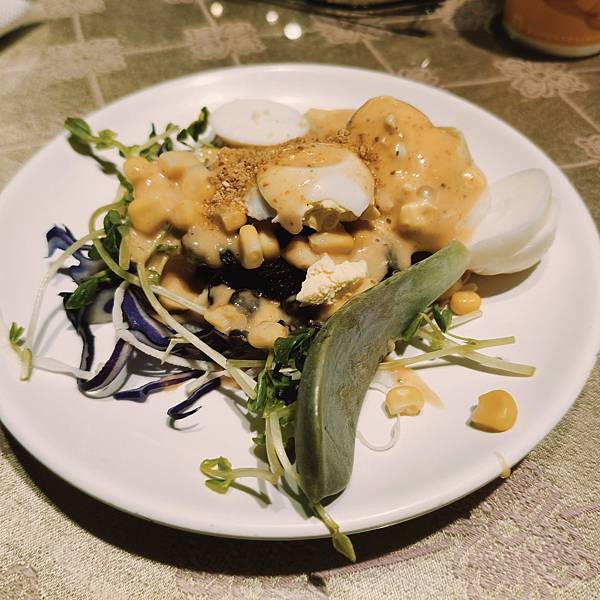 基隆歡樂牛排義二店~點主餐享自助吧吃到飽~不限時用餐~離火車