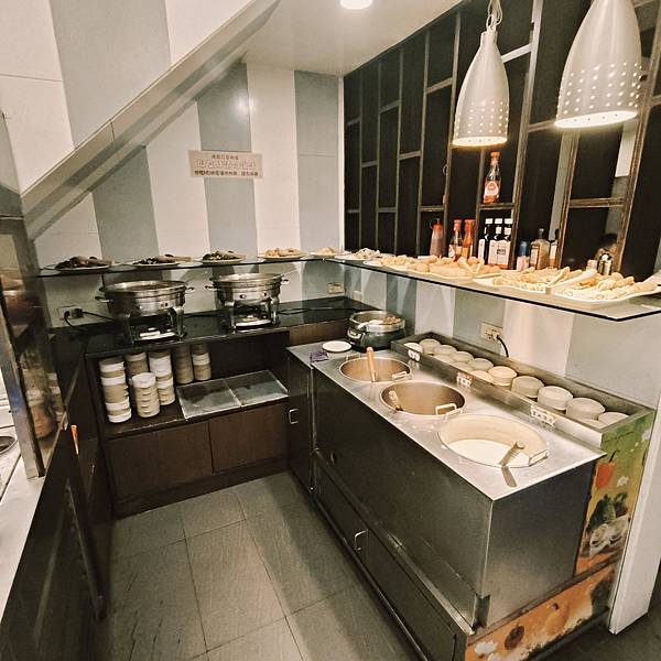 基隆歡樂牛排義二店~點主餐享自助吧吃到飽~不限時用餐~離火車