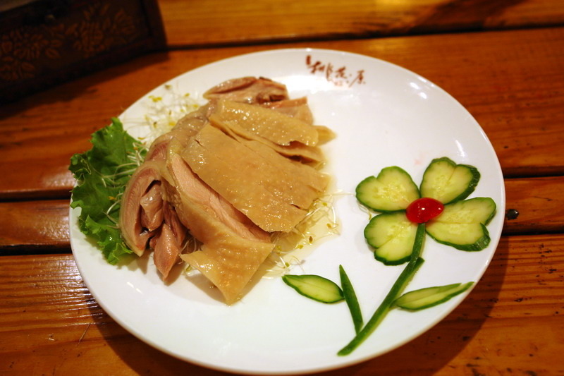 斗六美食。桃花源--彎延路徑--山窮水盡疑無路--真怕自已走錯路--是江浙名菜、是