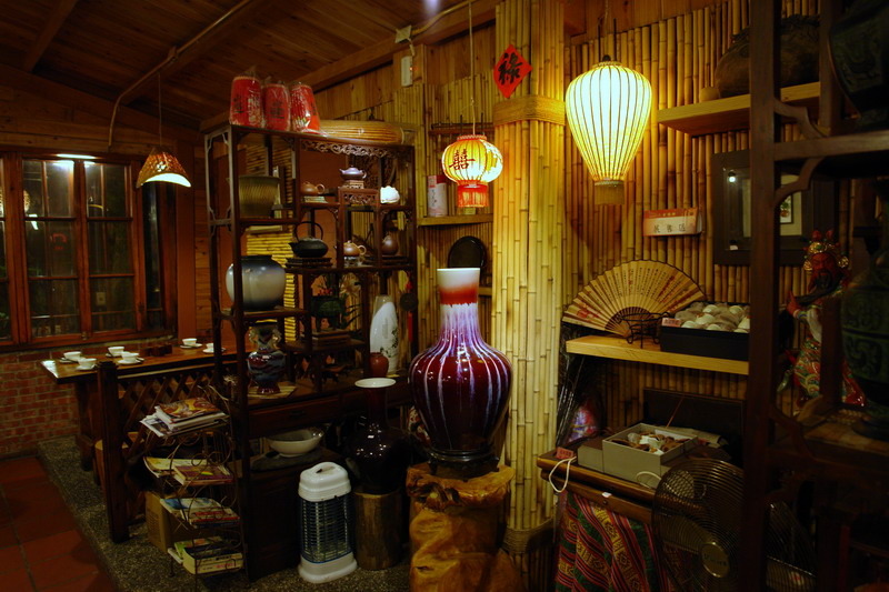 斗六美食。桃花源--彎延路徑--山窮水盡疑無路--真怕自已走錯路--是江浙名菜、是