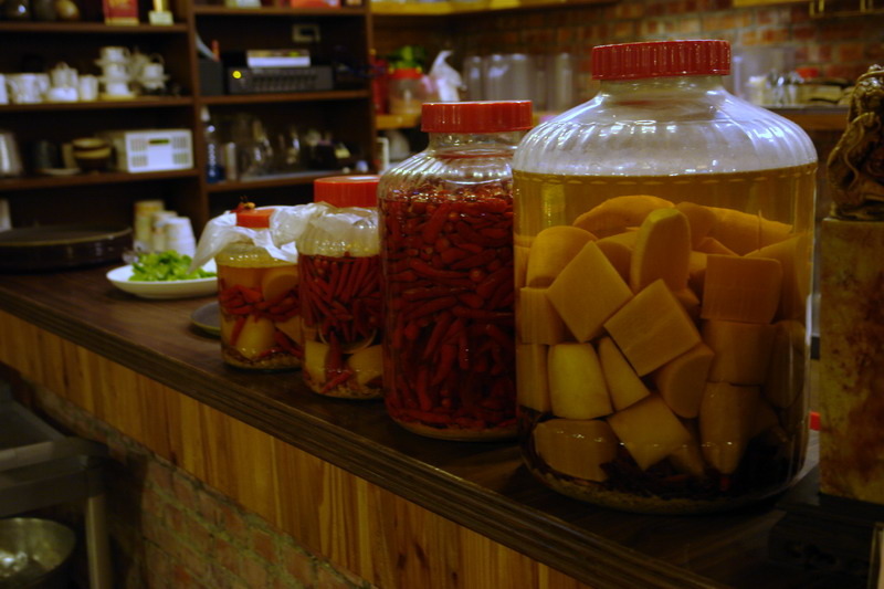 斗六美食。桃花源--彎延路徑--山窮水盡疑無路--真怕自已走錯路--是江浙名菜、是