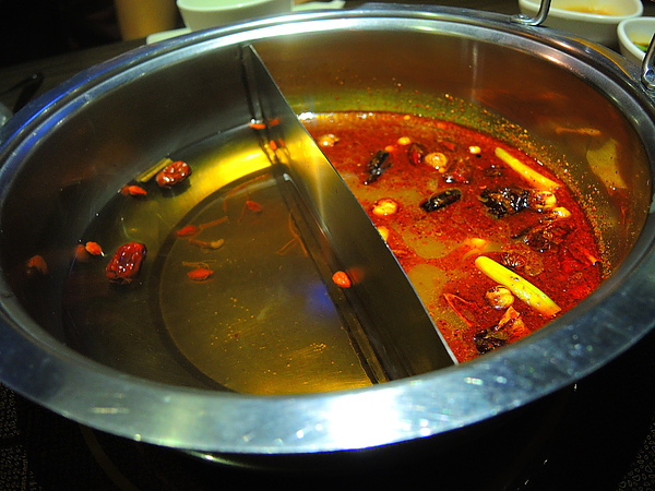 聚北海道昆布鍋(斗六家樂福店):(食記) 斗六。聚北海道昆布鍋 聚北海道昆布鍋(斗六家樂福店):(食記) 斗六。聚北海道昆布鍋