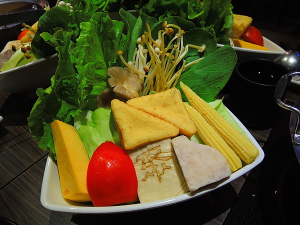 聚北海道昆布鍋(斗六家樂福店):(食記) 斗六。聚北海道昆布鍋 聚北海道昆布鍋(斗六家樂福店):(食記) 斗六。聚北海道昆布鍋