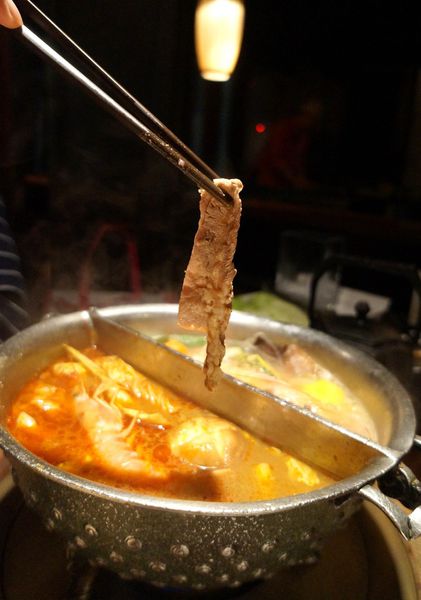 鼎王麻辣鍋(光復店):鼎王麻辣鍋-光復店 ♥ 鴛鴦鍋 ♥ 帝王蟹海鮮拼盤好彭派 ♥松山美食 鼎王麻辣鍋(光復店):鼎王麻辣鍋-光復店 ♥ 鴛鴦鍋 ♥ 帝王蟹海鮮拼盤好彭派 ♥松山美食