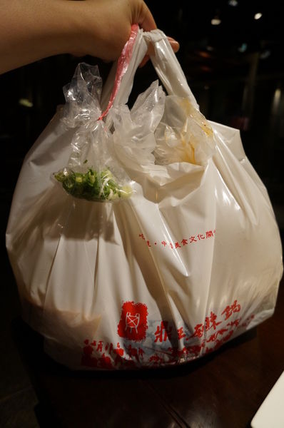 鼎王麻辣鍋(光復店):鼎王麻辣鍋-光復店 ♥ 鴛鴦鍋 ♥ 帝王蟹海鮮拼盤好彭派 ♥松山美食 鼎王麻辣鍋(光復店):鼎王麻辣鍋-光復店 ♥ 鴛鴦鍋 ♥ 帝王蟹海鮮拼盤好彭派 ♥松山美食