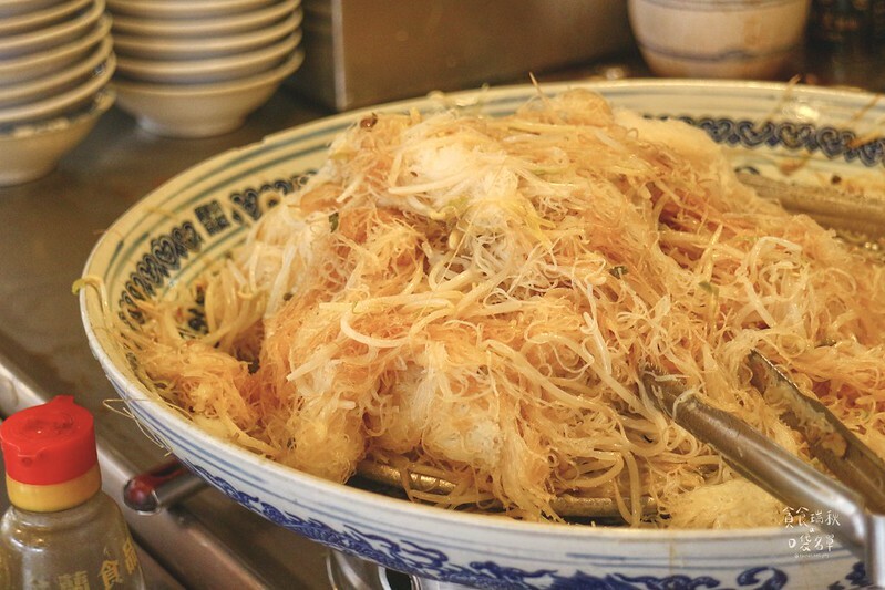 雲林北港｜以假亂真！朝天宮旁在地特有小吃美食，只有北港吃得到！｜廟邊煌明假魚肚
