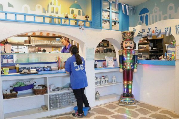 56號藍色公路咖啡：【雲林景點】古坑56號藍色公路咖啡。純白LOVE愛戀造景/咖啡、小火鍋、義大利麵、手工輕食鬆餅、下午茶/藍白色希臘地中海異國風情景觀咖啡廳/製造浪漫的約會求婚聖地