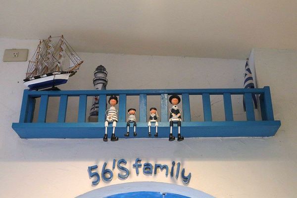 56號藍色公路咖啡：【雲林景點】古坑56號藍色公路咖啡。純白LOVE愛戀造景/咖啡、小火鍋、義大利麵、手工輕食鬆餅、下午茶/藍白色希臘地中海異國風情景觀咖啡廳/製造浪漫的約會求婚聖地