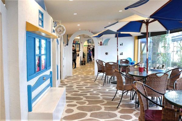 56號藍色公路咖啡：【雲林景點】古坑56號藍色公路咖啡。純白LOVE愛戀造景/咖啡、小火鍋、義大利麵、手工輕食鬆餅、下午茶/藍白色希臘地中海異國風情景觀咖啡廳/製造浪漫的約會求婚聖地