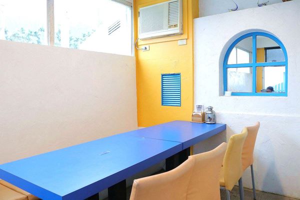 56號藍色公路咖啡：【雲林景點】古坑56號藍色公路咖啡。純白LOVE愛戀造景/咖啡、小火鍋、義大利麵、手工輕食鬆餅、下午茶/藍白色希臘地中海異國風情景觀咖啡廳/製造浪漫的約會求婚聖地