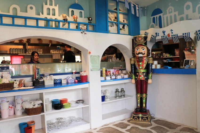 雲林古坑。56號藍色公路咖啡，夢幻地中海風格、華山夜景 x 古坑景觀餐廳