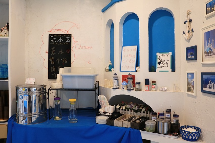 雲林古坑。56號藍色公路咖啡，夢幻地中海風格、華山夜景 x 古坑景觀餐廳