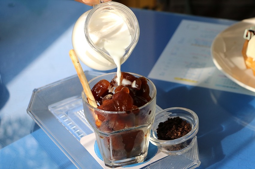 雲林古坑。56號藍色公路咖啡，夢幻地中海風格、華山夜景 x 古坑景觀餐廳