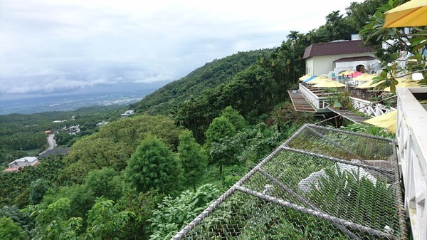 啡你不可庭園咖啡:雲林古坑~啡你不可庭園咖啡~華山景觀餐廳~眺望山色美景~遠離塵囂放鬆心情的好地方~ 啡你不可庭園咖啡:雲林古坑~啡你不可庭園咖啡~華山景觀餐廳~眺望山色美景~遠離塵囂放鬆心情的好地方~