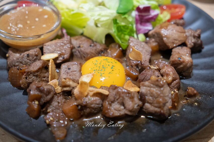 【台中西區】不設限飲食空間｜台中創意料理家常飯食、咖啡甜點。全時段營業中場不休息。近台中美術館 - 貪吃猴的幻想