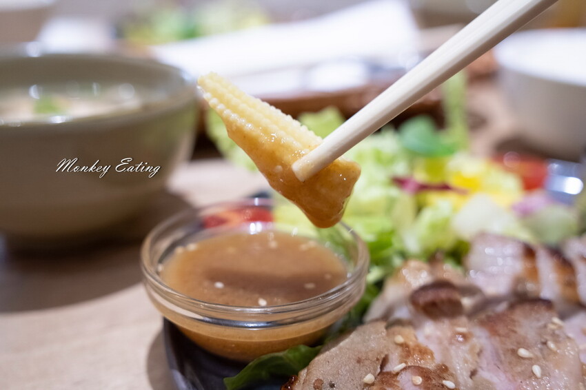 【台中西區】不設限飲食空間｜台中創意料理家常飯食、咖啡甜點。全時段營業中場不休息。近台中美術館 - 貪吃猴的幻想