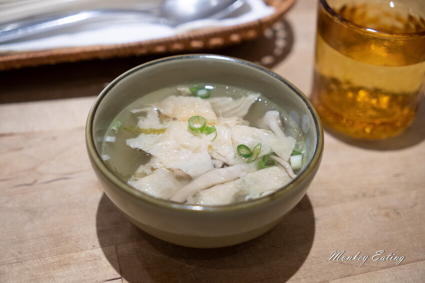 【台中西區】不設限飲食空間｜台中創意料理家常飯食、咖啡甜點。全時段營業中場不休息。近台中美術館 - 貪吃猴的幻想