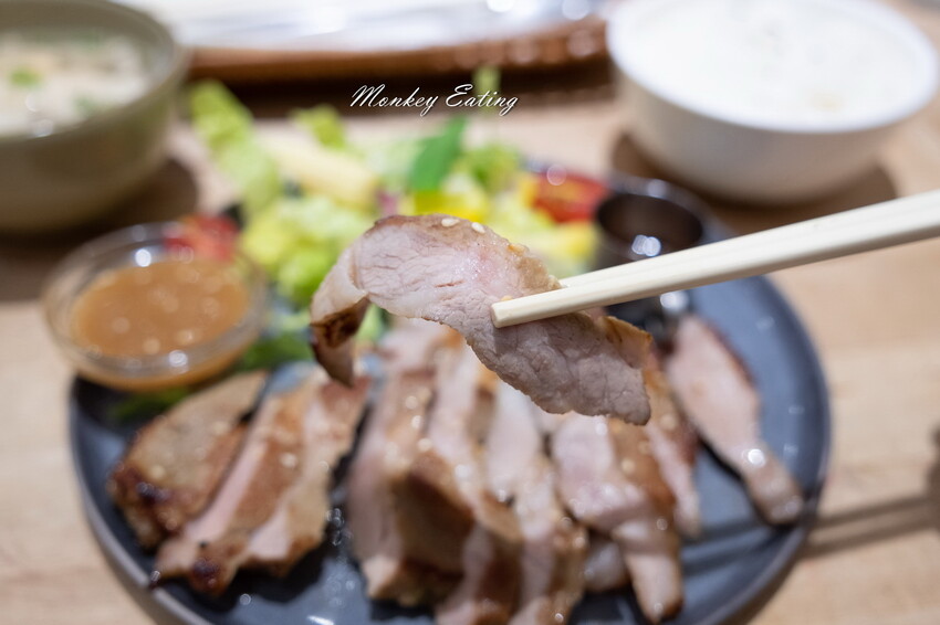 【台中西區】不設限飲食空間｜台中創意料理家常飯食、咖啡甜點。全時段營業中場不休息。近台中美術館 - 貪吃猴的幻想