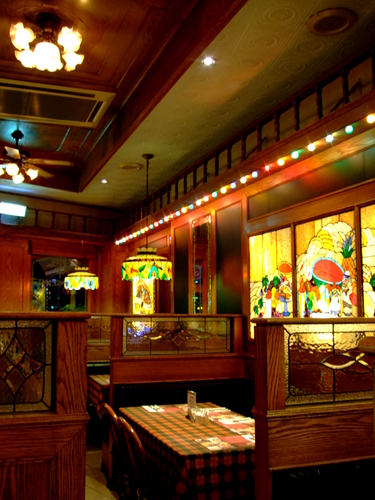 SWENSENS雙聖美式餐廳:【台中食記】古歐式城堡建築與茹絲葵比鄰 @SWENSENS雙聖美式餐廳 SWENSENS雙聖美式餐廳:【台中食記】古歐式城堡建築與茹絲葵比鄰 @SWENSENS雙聖美式餐廳