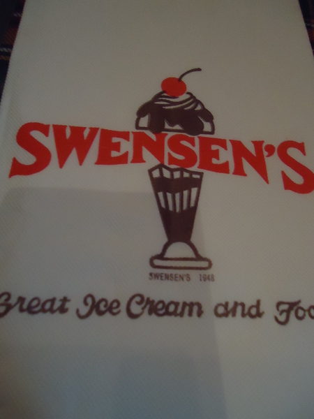 SWENSENS雙聖美式餐廳:【台中食記】古歐式城堡建築與茹絲葵比鄰 @SWENSENS雙聖美式餐廳 SWENSENS雙聖美式餐廳:【台中食記】古歐式城堡建築與茹絲葵比鄰 @SWENSENS雙聖美式餐廳