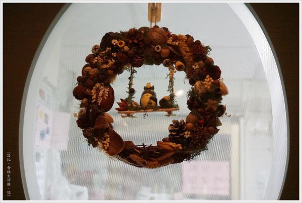 法三小館-42-花圈.JPG