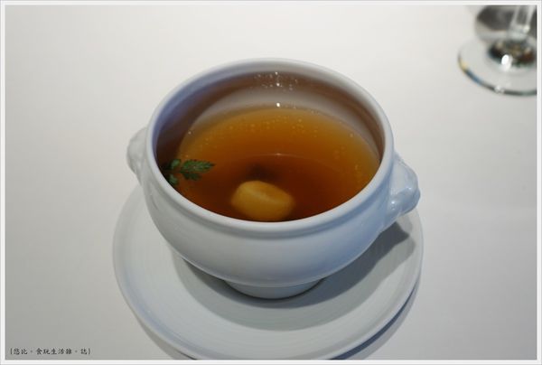 法三小館-27-松露野菇雞清湯.JPG
