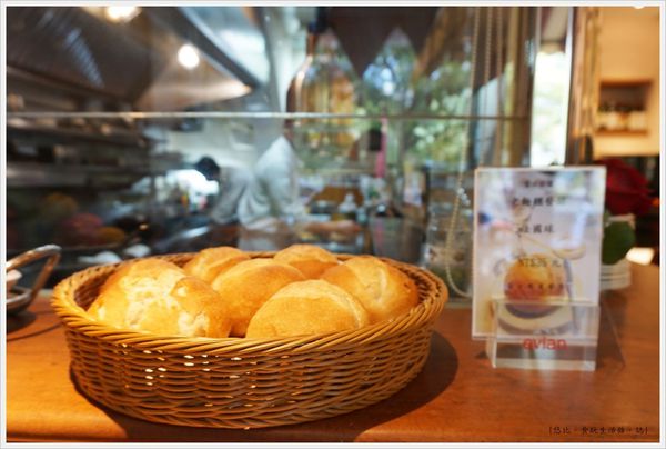 法三小館-46-法國小圓麵包.JPG