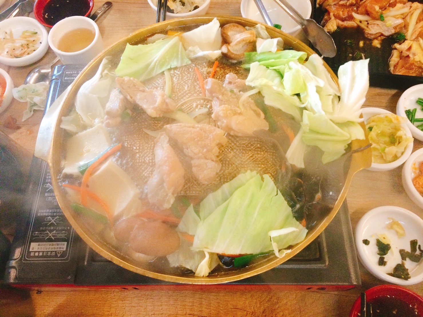 【台中】西區 韓鄉 50種小菜吃到飽 我就是來吃肉和小菜的~~~~