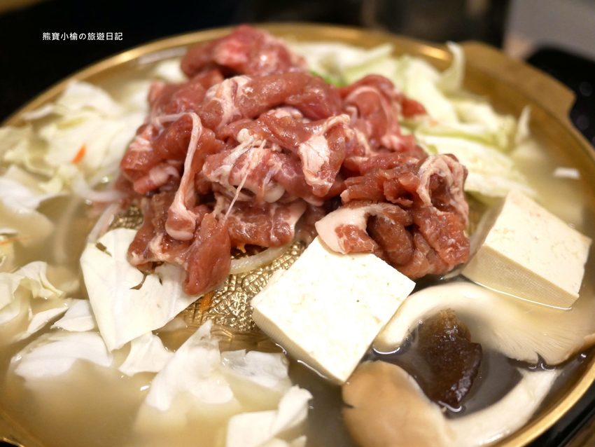 【台中美食】韓鄉韓國料理市府總店,50種韓式小菜吃到飽,每人低消180元,平價經濟實惠午晚餐推薦!內文附詳細菜單介紹。 @熊寶小榆の旅遊日記