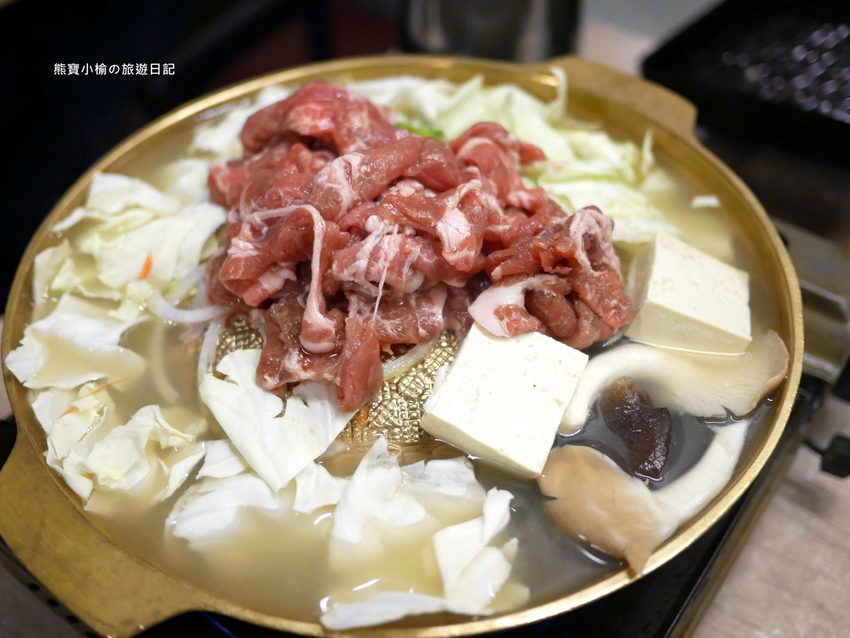 【台中美食】韓鄉韓國料理市府總店,50種韓式小菜吃到飽,每人低消180元,平價經濟實惠午晚餐推薦!內文附詳細菜單介紹。 @熊寶小榆の旅遊日記