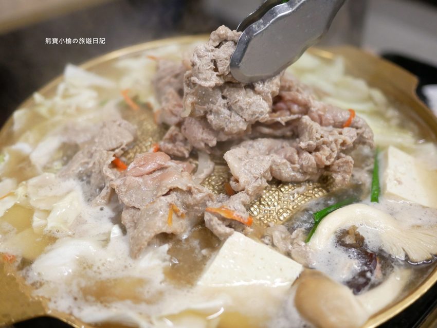 【台中美食】韓鄉韓國料理市府總店,50種韓式小菜吃到飽,每人低消180元,平價經濟實惠午晚餐推薦!內文附詳細菜單介紹。 @熊寶小榆の旅遊日記