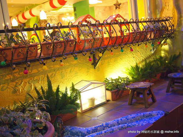 安徒生童話鄉村廚：【食記】台中Andersen Restaurant 安徒生童話鄉村廚@西區美術館 : 口味可接受,環境溫馨舒適,適合團體聚餐!