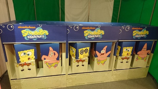 夢時代：高雄夢時代~海綿寶寶FUN暑假~鳳梨屋.蟹堡王球池.跳跳水母田.泡芙阿姨駕訓班~真是太好玩了~