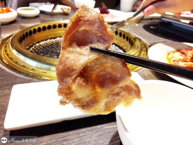 【台中西區】屋馬燒肉 園邸店 | (內附菜單)台中必吃頂級燒肉 美味雞湯喝到飽 建議提早訂位