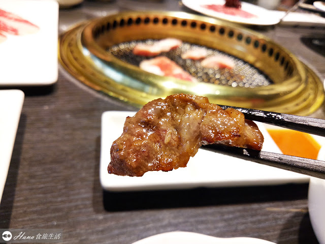 【台中西區】屋馬燒肉 園邸店 | (內附菜單)台中必吃頂級燒肉 美味雞湯喝到飽 建議提早訂位
