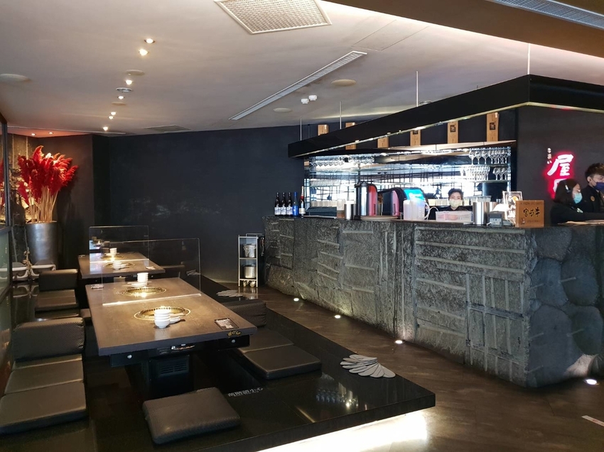 【台中.西區】屋馬燒肉園邸店。$2980宮崎牛和牛套餐