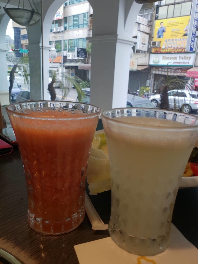 【台中.西區】屋馬燒肉園邸店。$2980宮崎牛和牛套餐