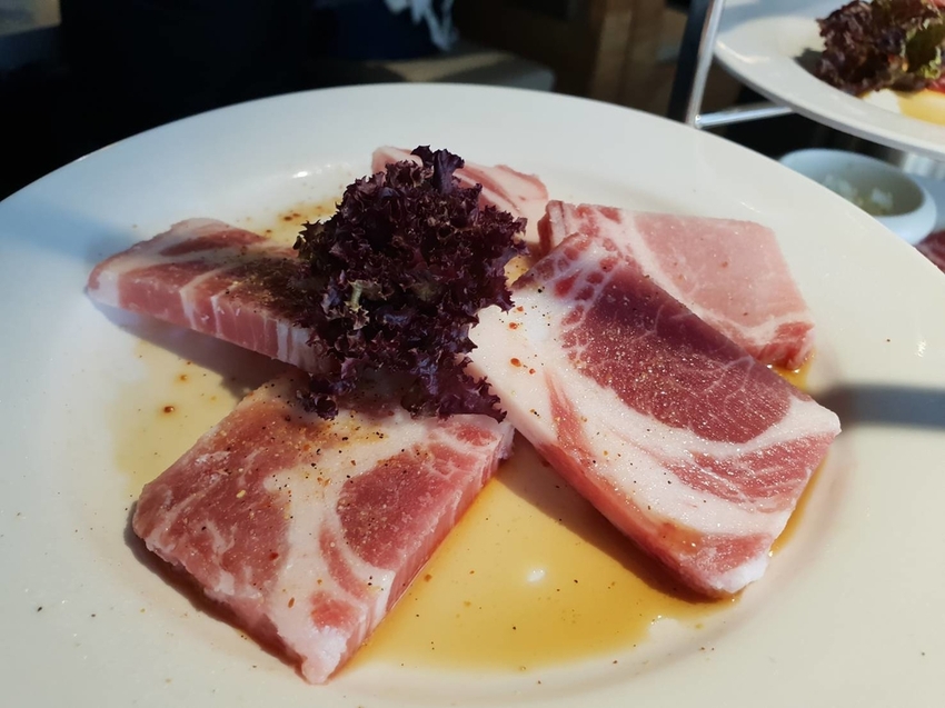【台中.西區】屋馬燒肉園邸店。$2980宮崎牛和牛套餐