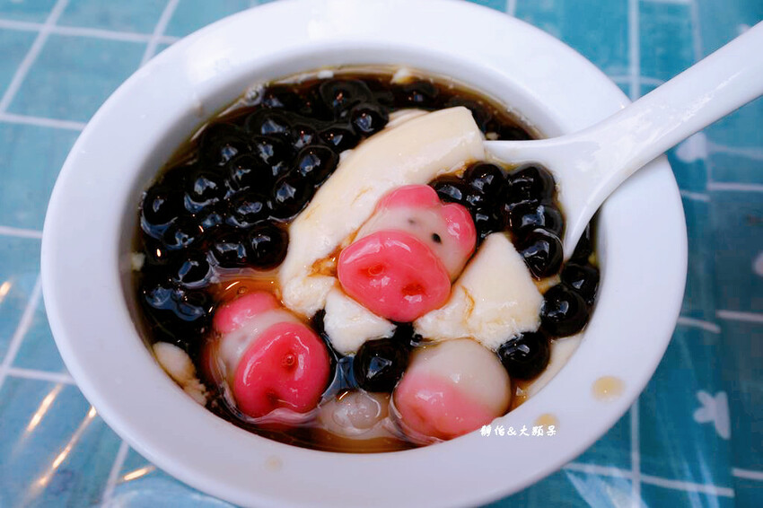 旗山老街美食指南,旗山紅糟肉、三哥臭豆腐、楊桃杏仁露、吳厝傳 旗山老街美食指南,旗山紅糟肉、三哥臭豆腐、楊桃杏仁露、吳厝傳