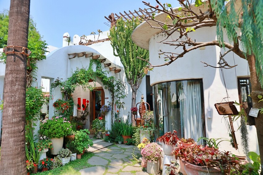 田尾綠海咖啡館︱彰化田尾公路花園白色地中海建築.品嚐咖啡、下午茶輕食～歐式庭園隨手拍都好看！