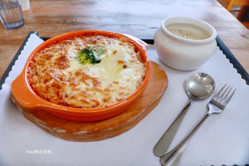 田尾綠海咖啡館︱彰化田尾公路花園白色地中海建築.品嚐咖啡、下午茶輕食～歐式庭園隨手拍都好看！