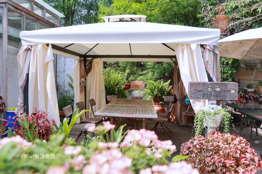 田尾綠海咖啡館︱彰化田尾公路花園白色地中海建築.品嚐咖啡、下午茶輕食～歐式庭園隨手拍都好看！
