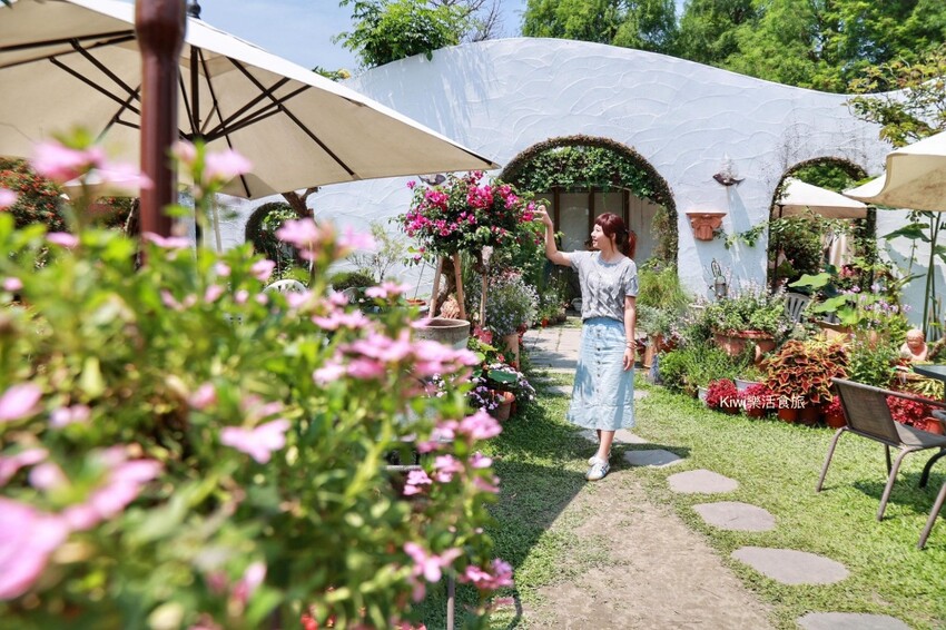 田尾綠海咖啡館︱彰化田尾公路花園白色地中海建築.品嚐咖啡、下午茶輕食～歐式庭園隨手拍都好看！
