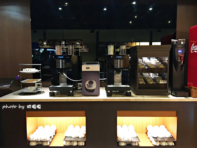 【彰化 市區】大仲馬之宴-頂級鴛鴦鍋吃到飽🍲🍲🍲肉品現切口感好、環境舒適、服務極佳、甜點超多選擇🍰,光是冰淇淋就有4家品牌欸🍨整體真的有超過其價位的火鍋吃到飽,秋冬之際就要吃鍋啊!!