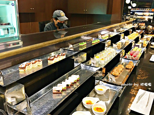 【彰化 市區】大仲馬之宴-頂級鴛鴦鍋吃到飽🍲🍲🍲肉品現切口感好、環境舒適、服務極佳、甜點超多選擇🍰,光是冰淇淋就有4家品牌欸🍨整體真的有超過其價位的火鍋吃到飽,秋冬之際就要吃鍋啊!!