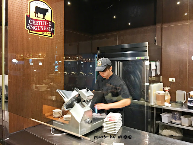 【彰化 市區】大仲馬之宴-頂級鴛鴦鍋吃到飽🍲🍲🍲肉品現切口感好、環境舒適、服務極佳、甜點超多選擇🍰,光是冰淇淋就有4家品牌欸🍨整體真的有超過其價位的火鍋吃到飽,秋冬之際就要吃鍋啊!!