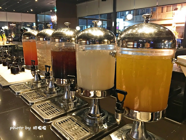 【彰化 市區】大仲馬之宴-頂級鴛鴦鍋吃到飽🍲🍲🍲肉品現切口感好、環境舒適、服務極佳、甜點超多選擇🍰,光是冰淇淋就有4家品牌欸🍨整體真的有超過其價位的火鍋吃到飽,秋冬之際就要吃鍋啊!!